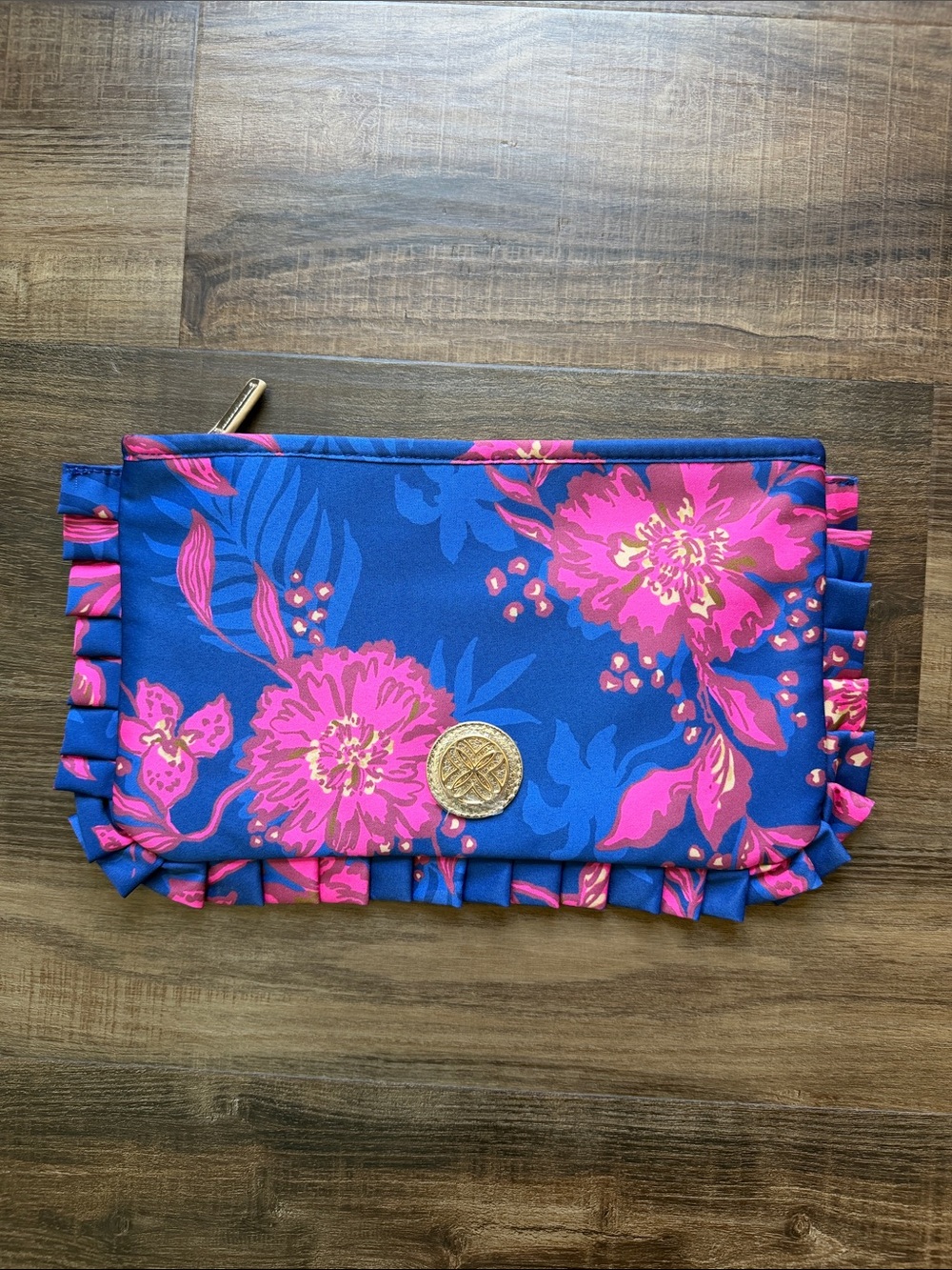 Like New Lilly Pulitzer Floral Ruffle Zip Clutch w/ Gold Signature Medallion